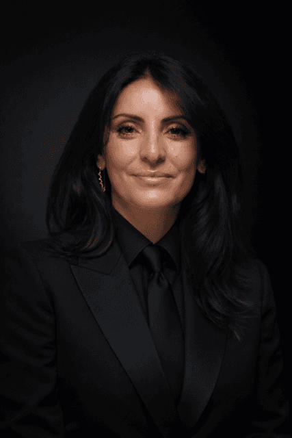 Lydia Arzour, experte en e-réputation et LLM, Paris